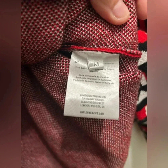 Stylish Red and Black Women's Cardigan - Picture 5 of 7